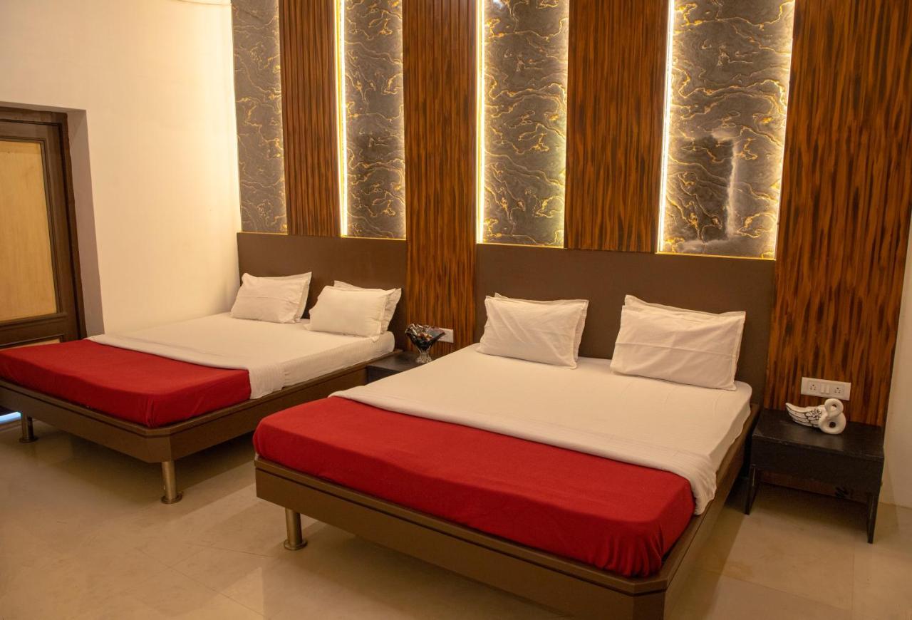 Empire Royale Hotel Bombay Extérieur photo
