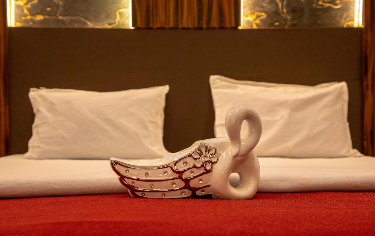 Empire Royale Hotel Bombay Extérieur photo