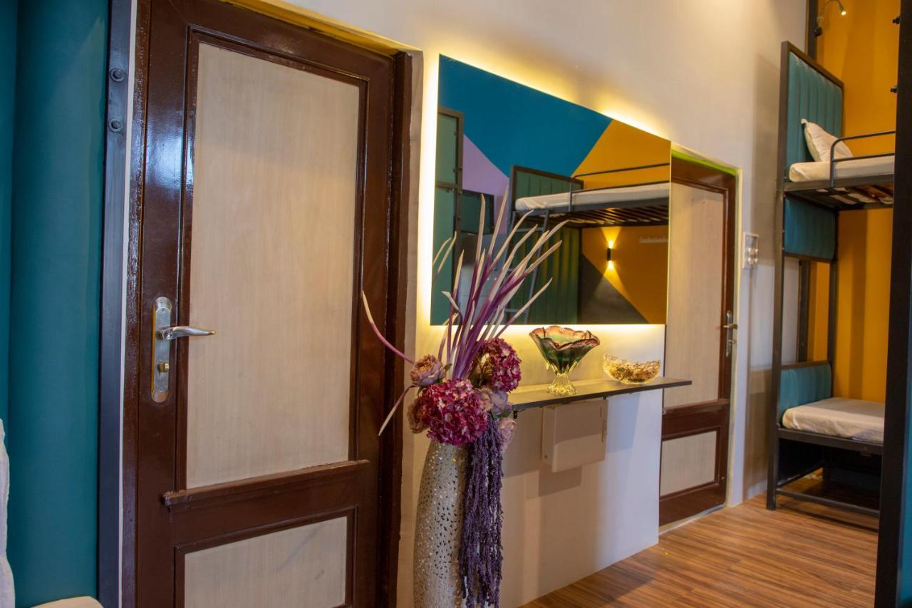 Empire Royale Hotel Bombay Extérieur photo