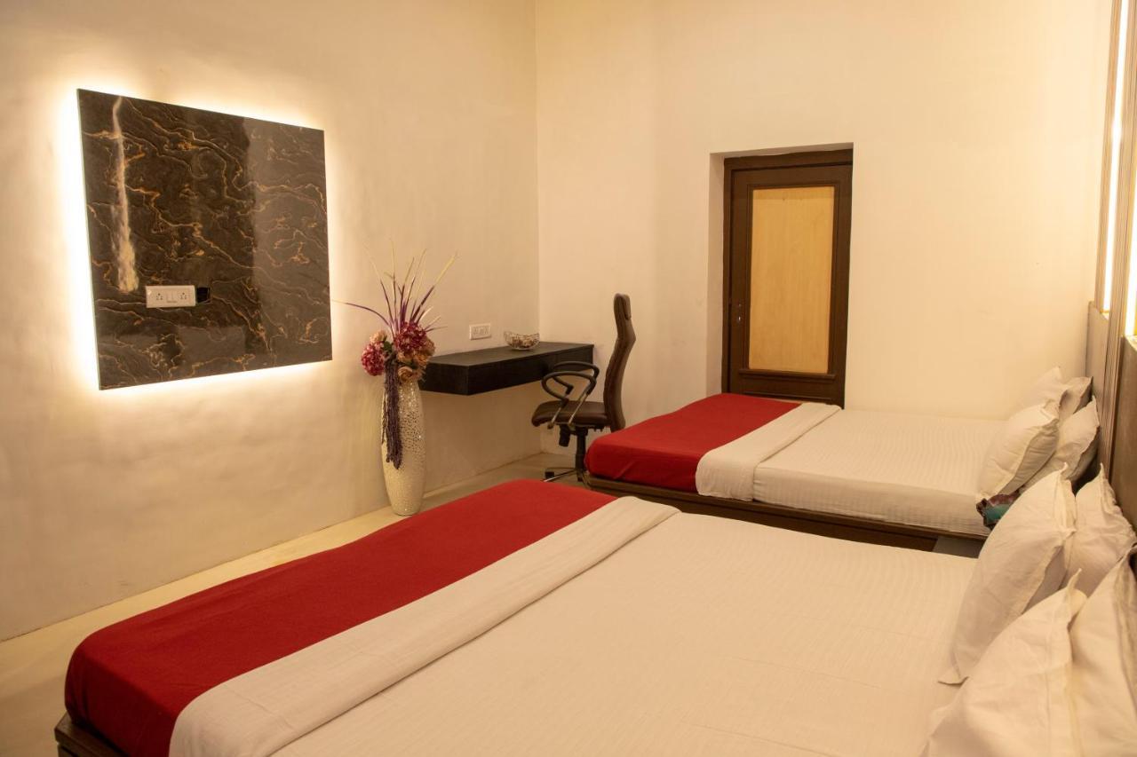 Empire Royale Hotel Bombay Extérieur photo